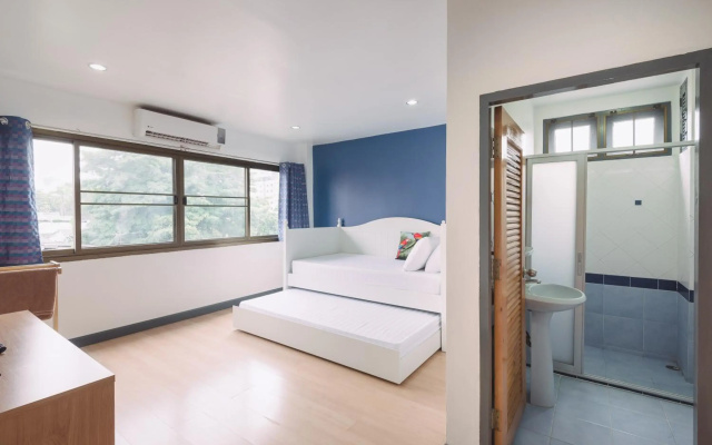 BaanSu Hostel