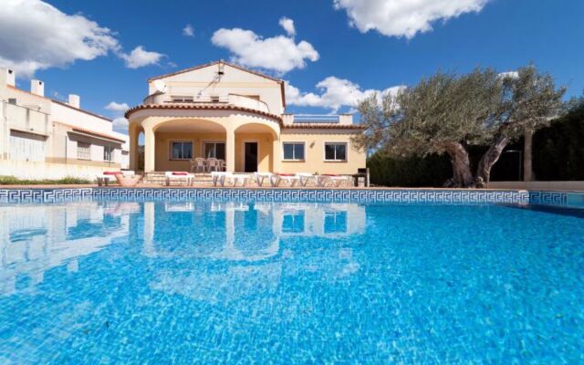 Villa Cala Llenya