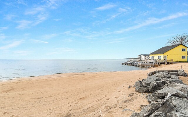 Aloha Beach Club Resort