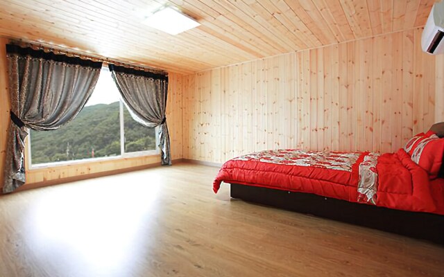 Baenae-gol Four Season Pension