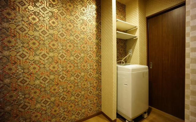 Rona Hotel