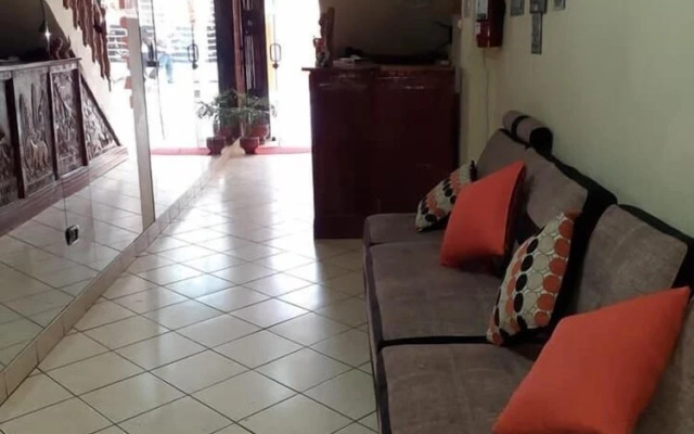 Lhotse Hostel B&B Huaraz
