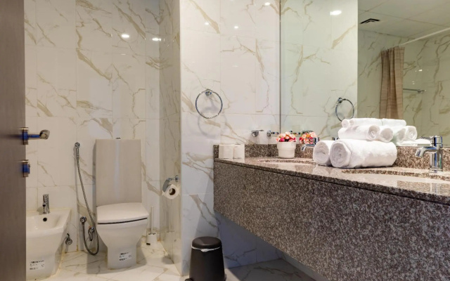 Luxury Villa Private Pool Disinfection Parking