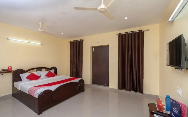 OYO 24169 Hotel Aiswariyam