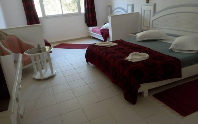 Zodiac Hotel