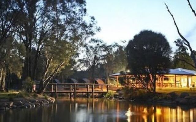 Billabong Camp, Taronga Western Plains Zoo