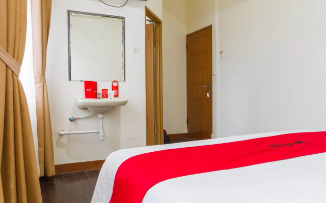 RedDoorz Plus @ Surapati 2