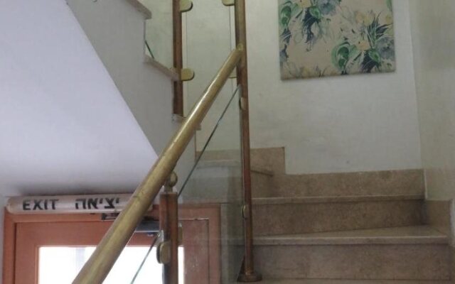 Alon Hotel