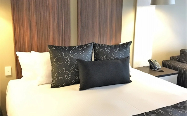 Quality Hotel Taylors Lakes