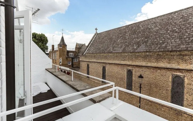 Sparkling 2 Bed Mews House