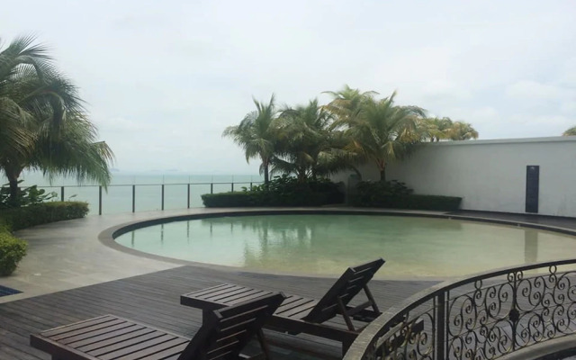 Vinz at Silverscape Luxury Residence