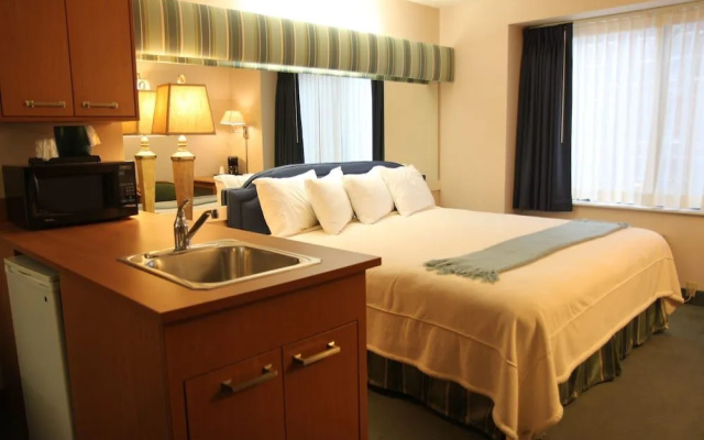 Brentwood Inn & Suites
