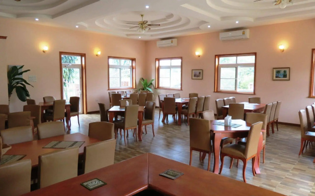 Pongsin Resort and Restaurant