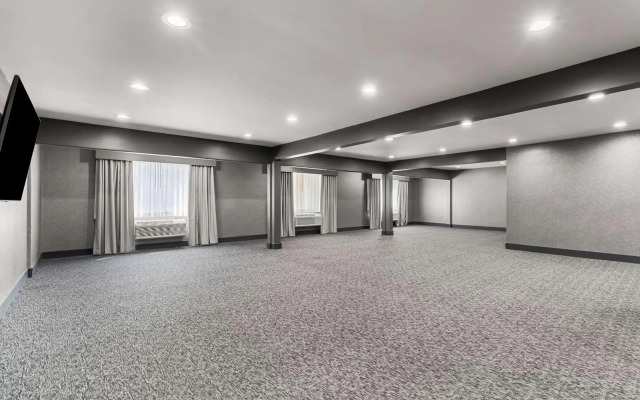 Hourglass Hotel, Ascend Hotel Collection