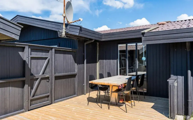 6 Person Holiday Home in Henne