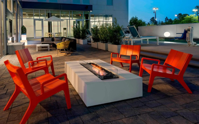 Aloft Jacksonville Airport