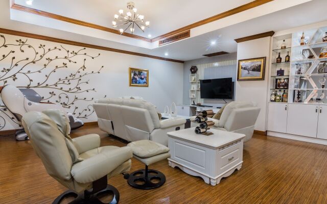 KT Apartment
