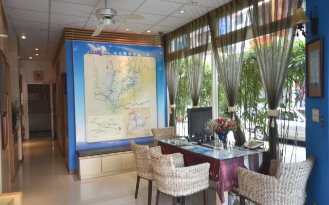 Sun Moon Love Hotel