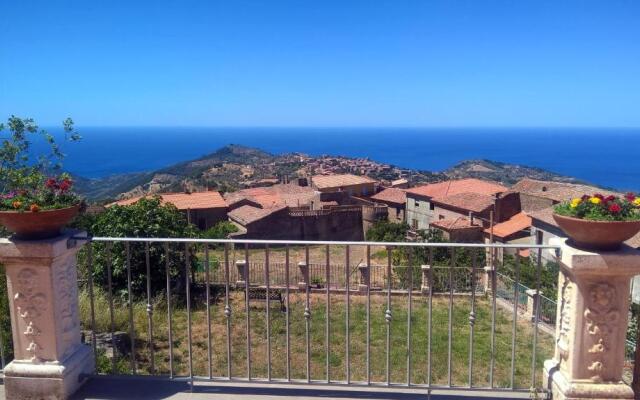 Apartment with one bedroom in San Mauro Cilento with wonderful sea view and enclosed garden 7 km from the beach