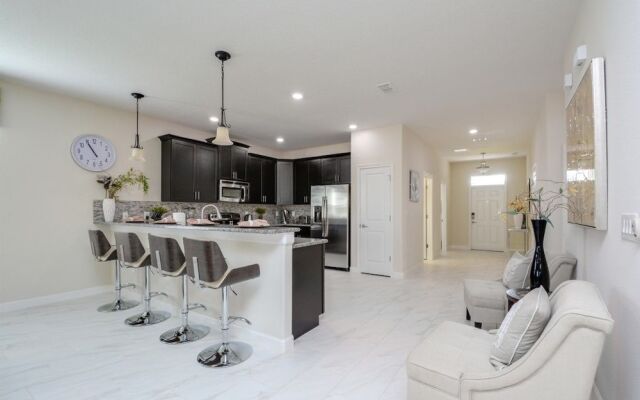 8 Bedrooms House at Champions Gate