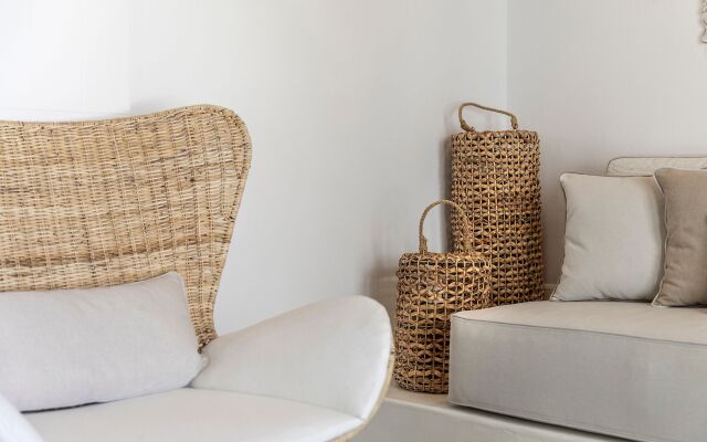 Santo Bloom Luxury Suites