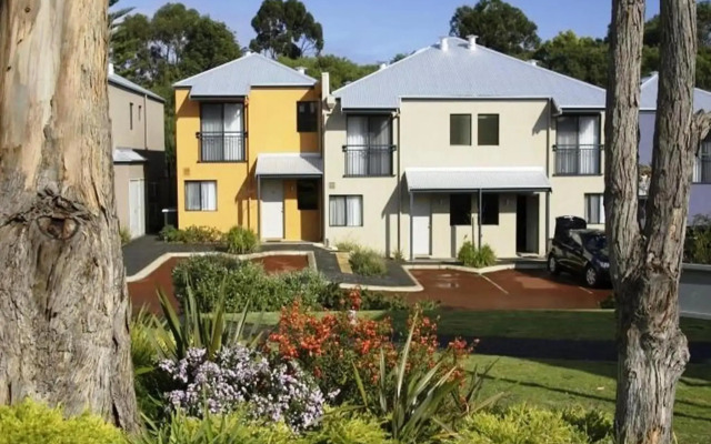 Leeuwin Apartments