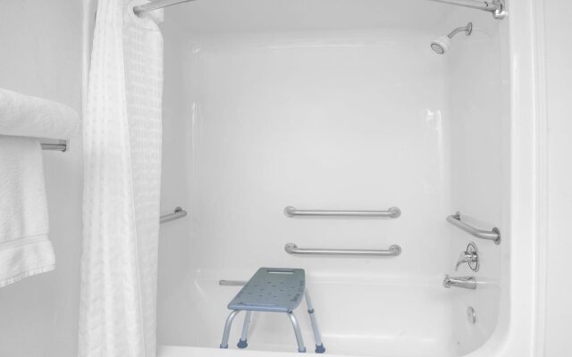 Baymont by Wyndham Boston Heights/Hudson