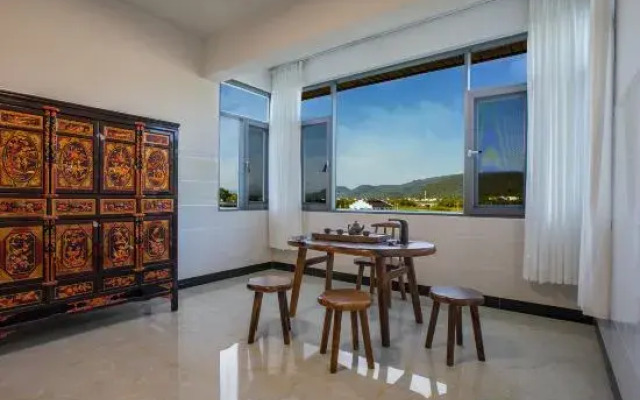 Xianju Xuege Homestay (Gaoqian Ancient House)