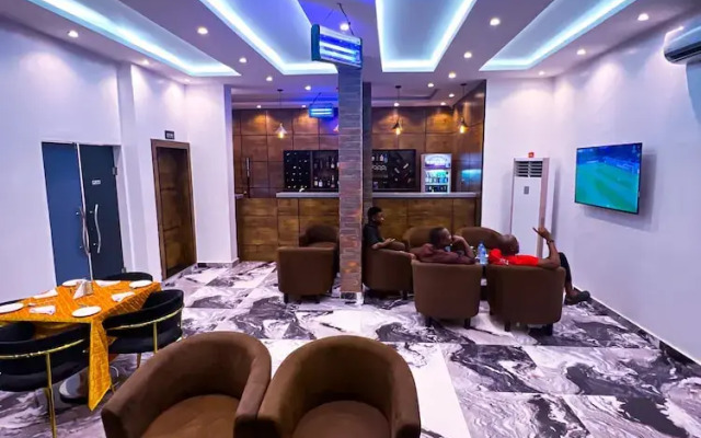 Entrust Hotel and Suites