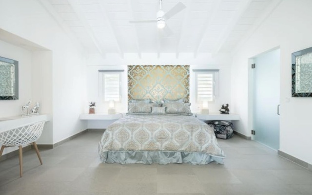 La Perla Bianca - 1 BR Beachfront Luxury Villa Offering Utmost Privacy — фото 3