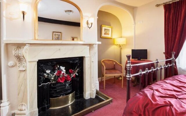 The George Hotel