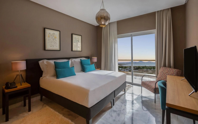 ADAM Hotel Suites - Image 4