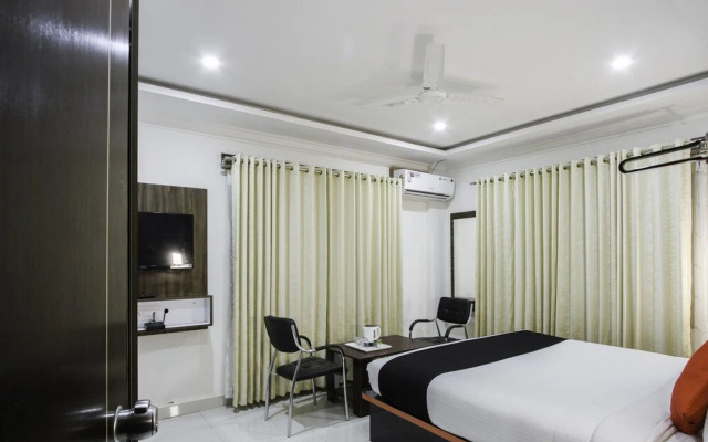 OYO 23994 Rich Fort