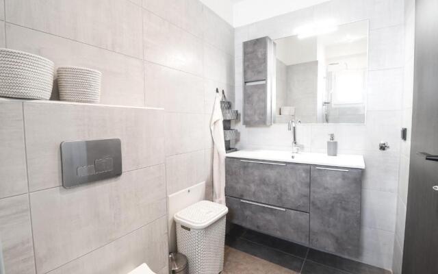 Noir Luxury Suite by CorfuEscapes