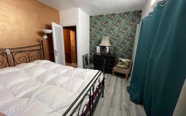 Villa de charme avec jardin proche de la mer