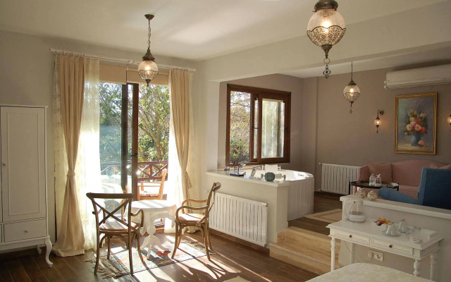 Beyaz Ev Agva - Adults Only