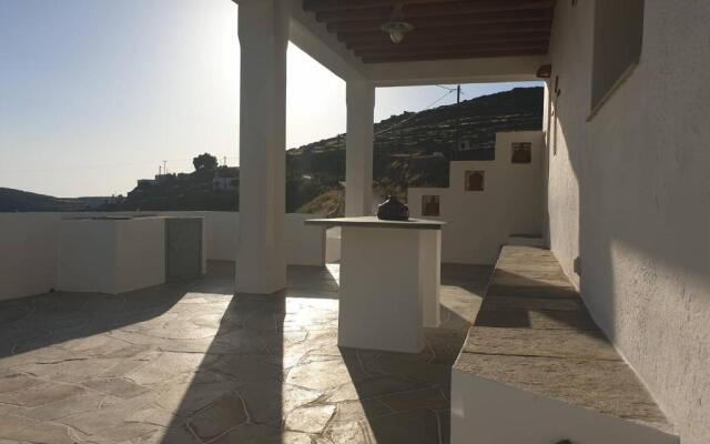 Diavrouxas House in Sifnos