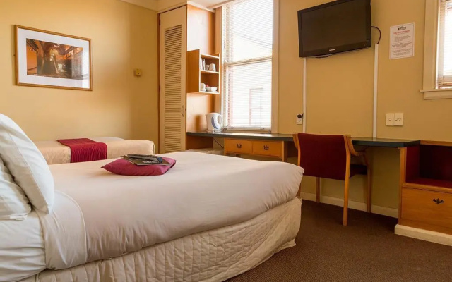 The Cobb Hotel – Guest Rooms – Palmerston North