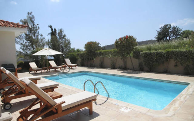 Eve Pissouri Villas