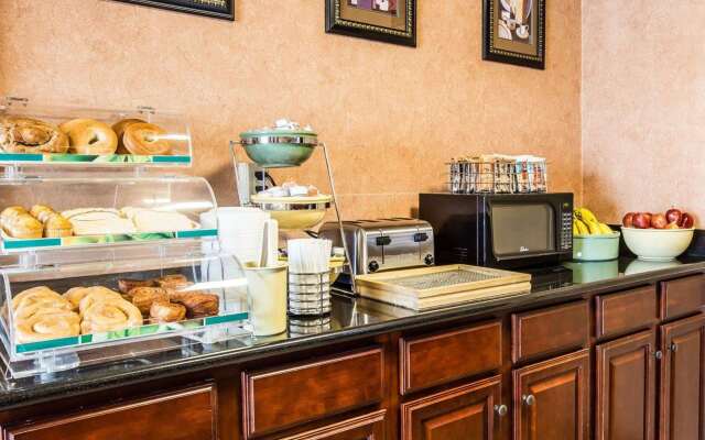 Quality Inn & Suites - Greensboro-High Point