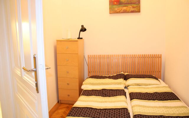 GoVienna Homelike City Apartment