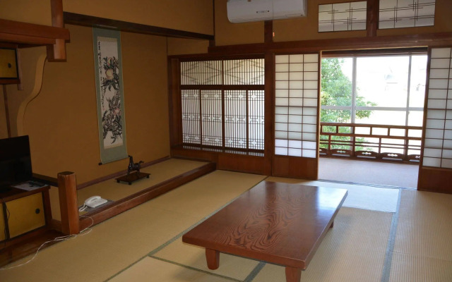 Katsuzakikan