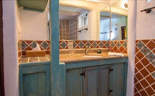 Old Taos Guesthouse Inn