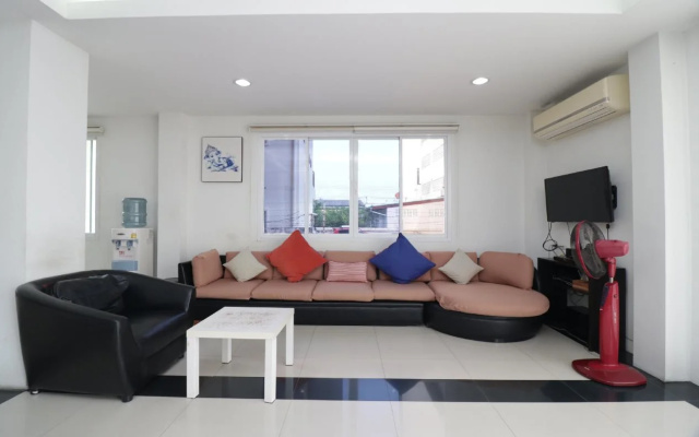 Hua Hin Irooms Hotel
