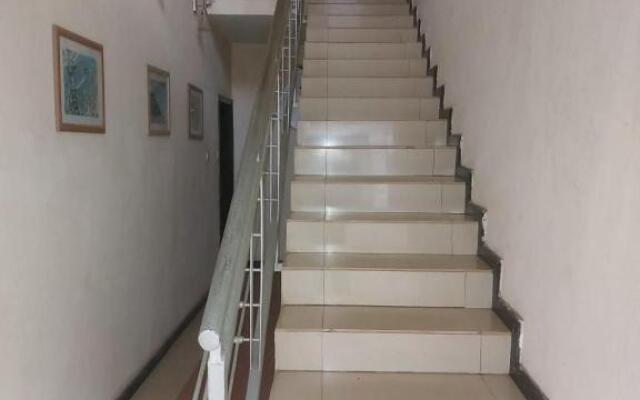 Oko Courts MU1 3 BR Apartment with SWIMMING POOL