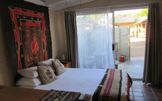Inyathi Guest Lodge & Self Catering Chalets