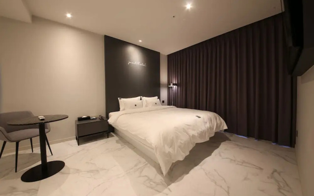 Zam 101 Hotel