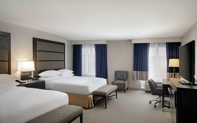 DoubleTree by Hilton Richmond Airport