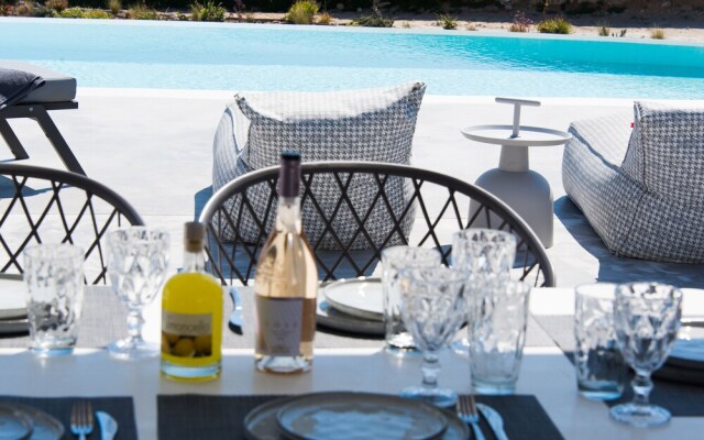 3-bed Villa in Mykonos With Private Pool