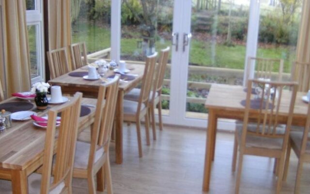 Wallace Lane Farm - Farm Home
